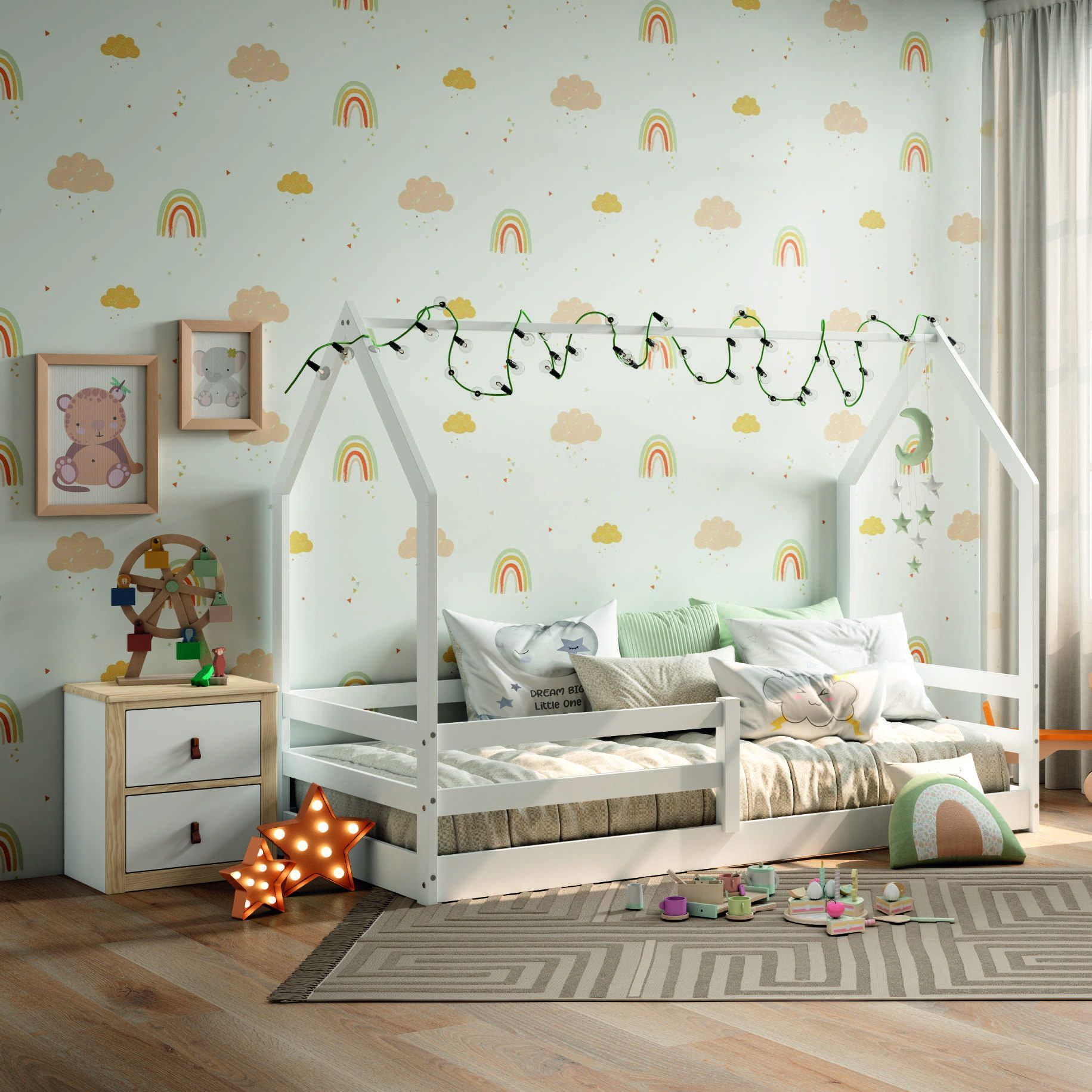 Cama infantil estructura casa, cama baja madera blanca, mobiliario autonomía infantil, cama Montessori estilo.
